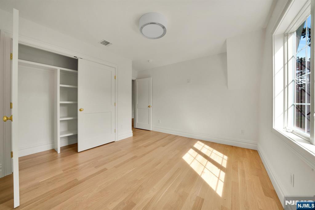 331 Martom Road Wyckoff, NJ 07481 - Photo 29 of 42 Gallery Image 29