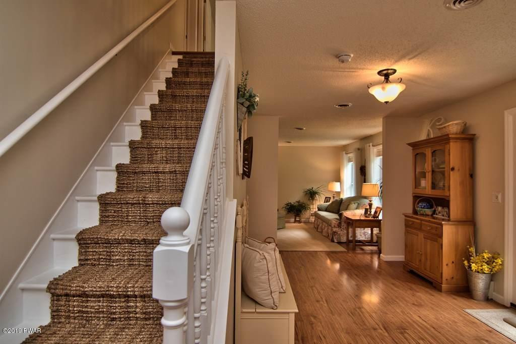 2834 Rockway Road Lake Ariel, PA 18436 - Photo 6 of 112