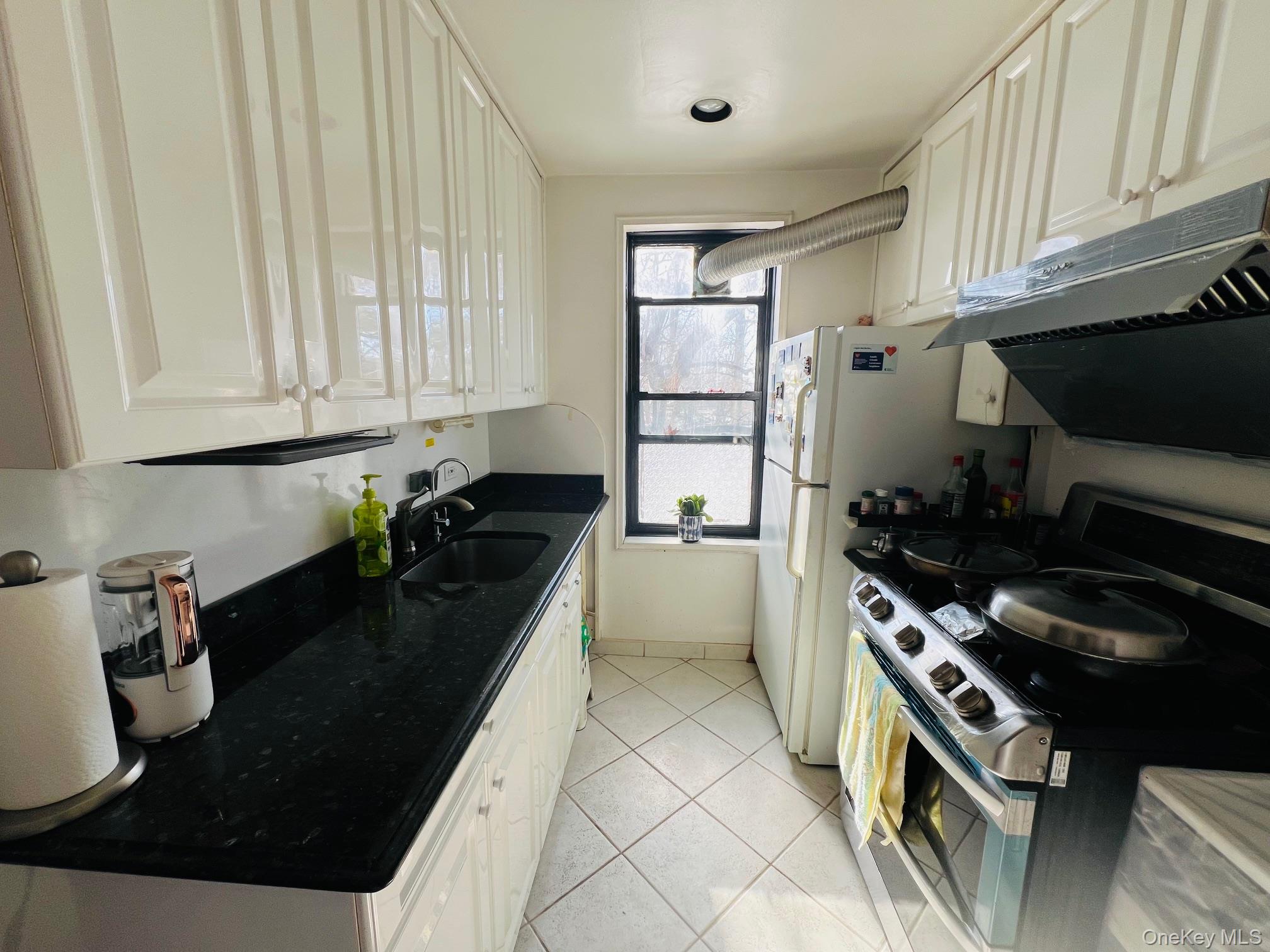 80-35 Springfield Boulevard, Unit 2M Queens, NY 11427 - Photo 10 of 13