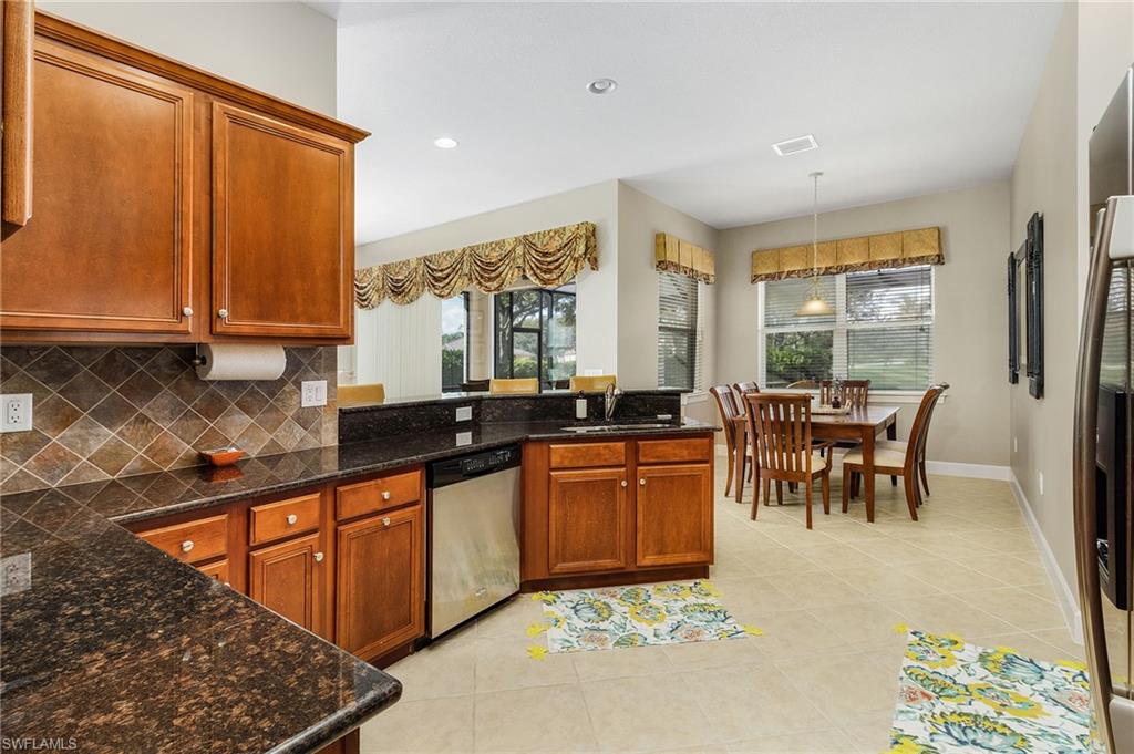 11304 Suffield Street Fort Myers, FL 33913 - Photo 5 of 27 Kitchen