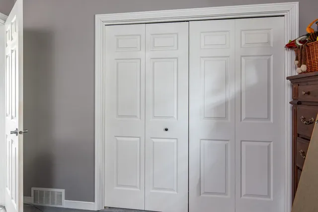 $419,999 | 180 East River Drive, De Pere, WI 54115