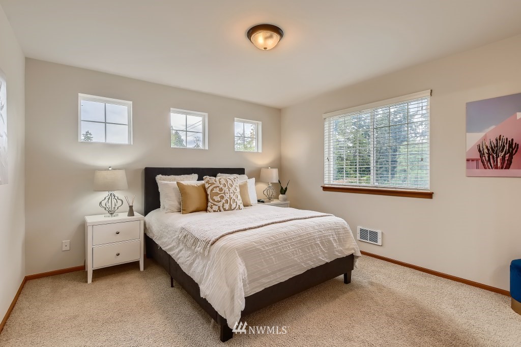 5125 153rd Place Southwest Edmonds, WA 98026 - Photo 12 of 28 Gallery Image 12
