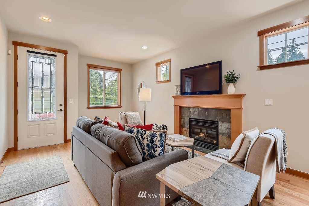 5125 153rd Place Southwest Edmonds, WA 98026 - Photo 5 of 28 Gallery Image 5