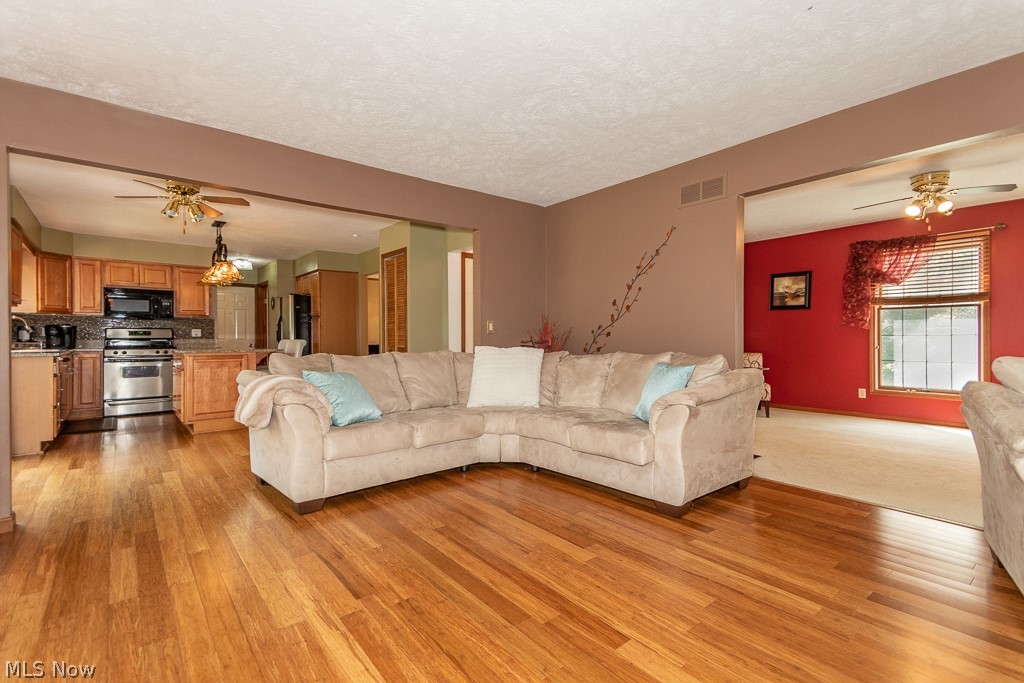 33065 Cedar Road Mayfield Heights, OH 44124 - Photo 8 of 29