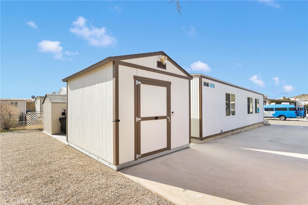 20683 Waalew Road, Unit B84 Apple Valley, CA 92307 - Photo 31 of 39