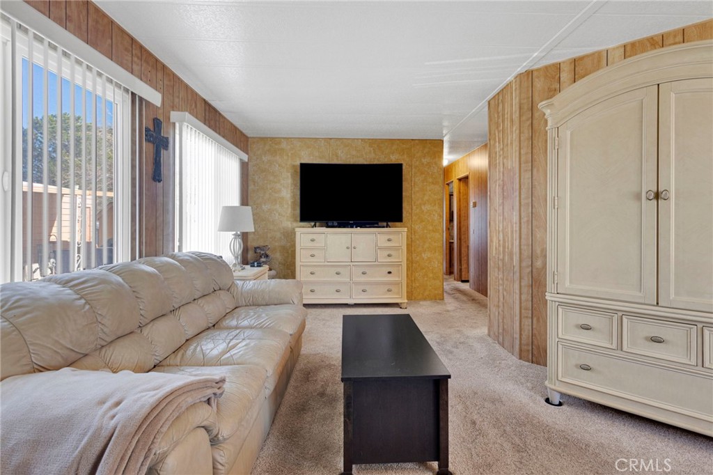 20683 Waalew Road, Unit B84 Apple Valley, CA 92307 - Photo 8 of 39