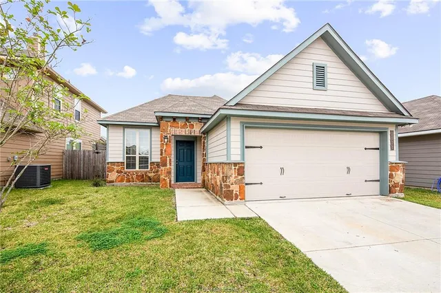 $2,000 | 2027 Stubbs Drive, Bryan, TX 77807