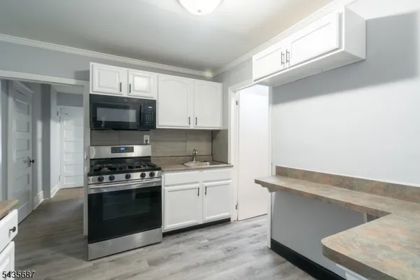 $1,900 | 105 Shepard Avenue, Unit 3, East Orange, NJ 07018