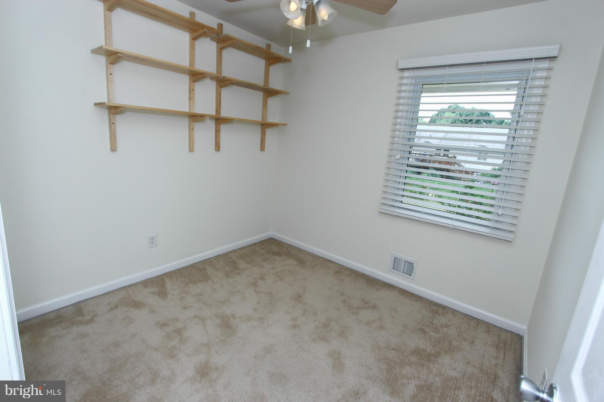 7430 Northrop Road Alexandria, VA 22306 - Photo 16 of 30 Bedroom