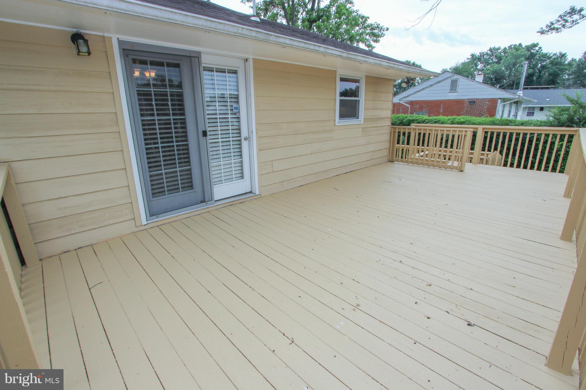 7430 Northrop Road Alexandria, VA 22306 - Photo 25 of 30 Exterior (Rear)