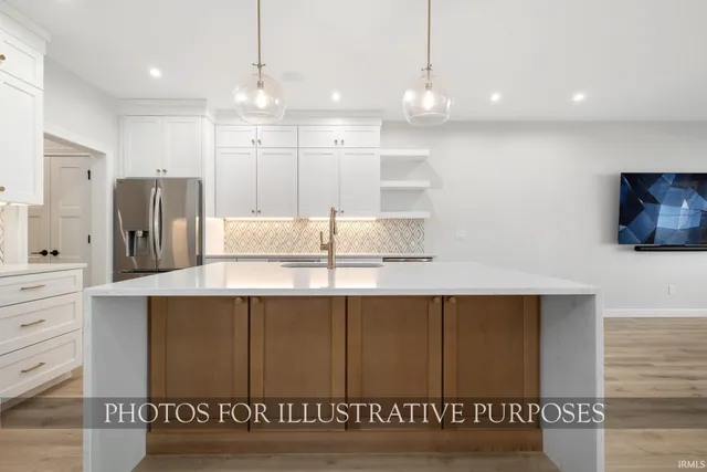 $799,999 | 1243 Echoes Circle, South Bend, IN 46617