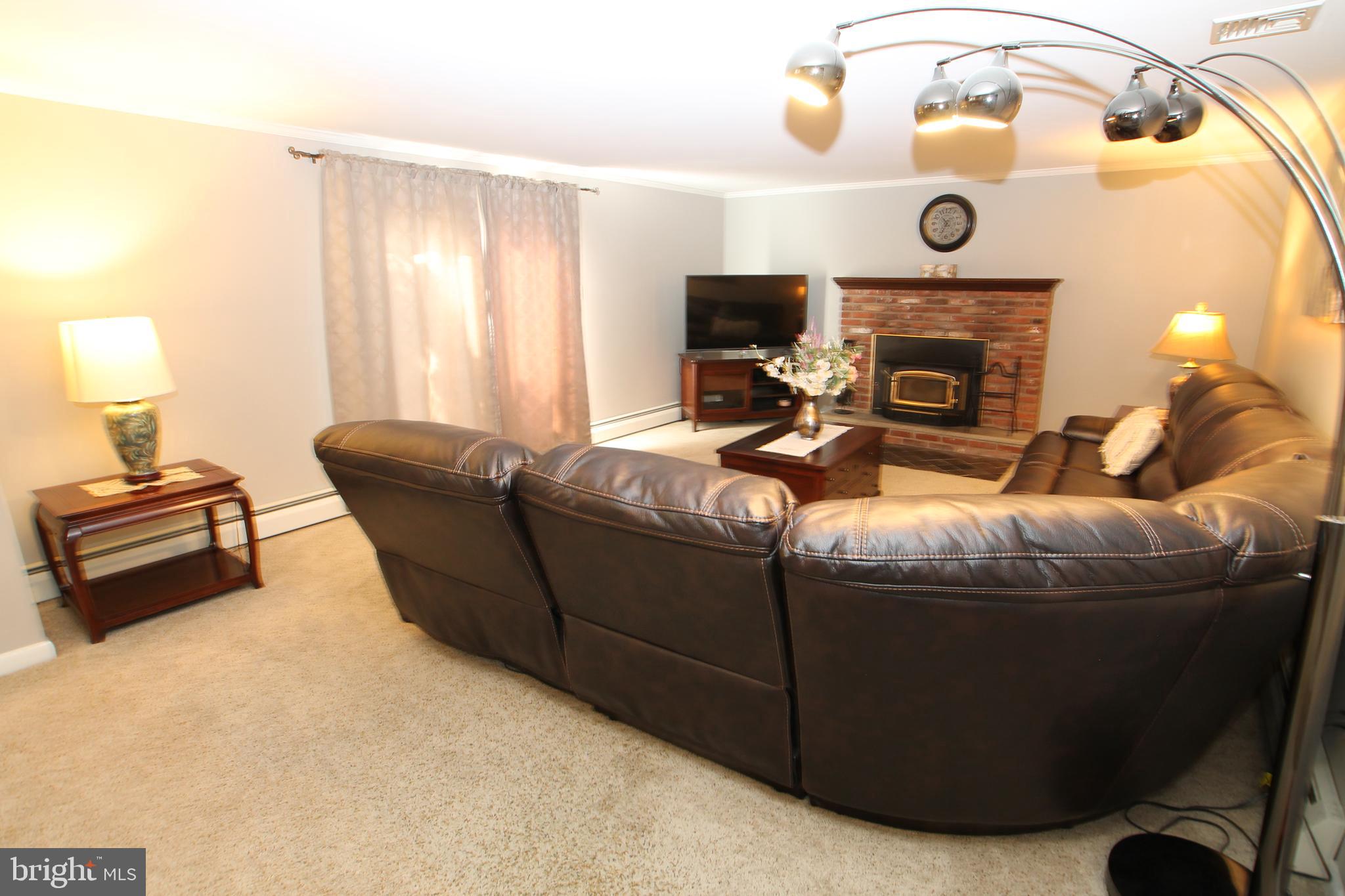 3441 Baldwin Road Huntingdon Valley, PA 19006 - Photo 5 of 32 Gallery Image 5