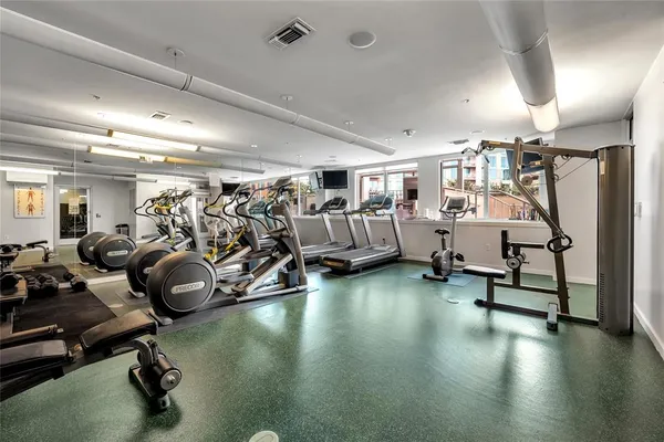 $3,000 | 2323 North Houston Street, Unit 413, Dallas, TX 75219