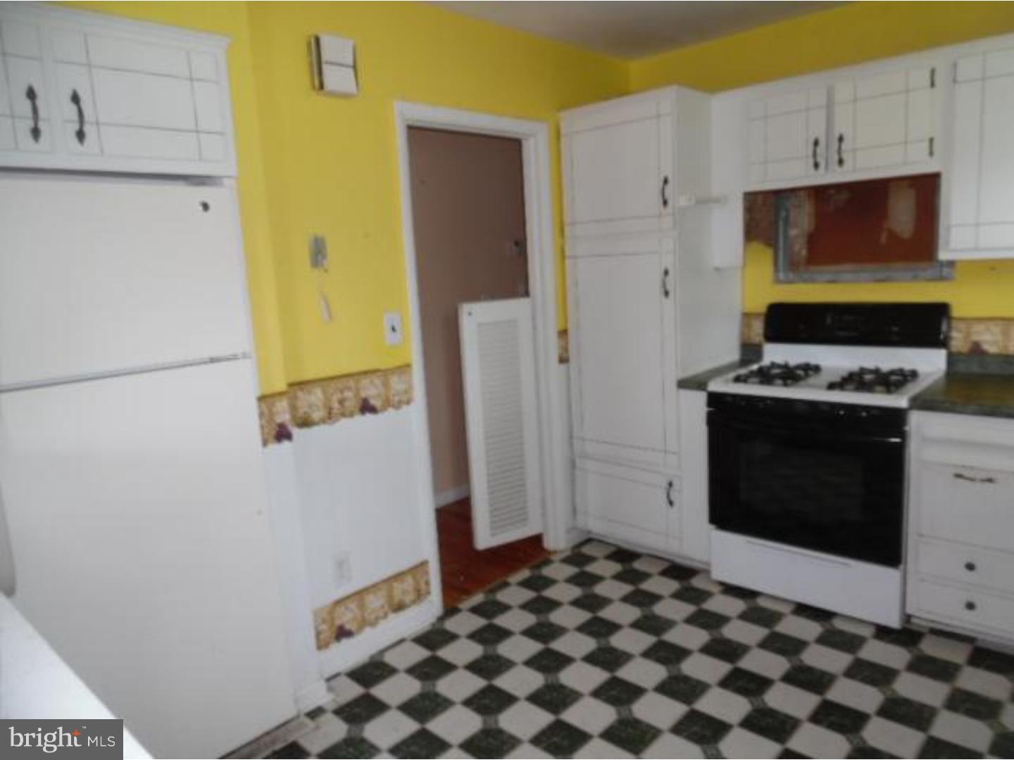 2304 New Albany Road Cinnaminson, NJ 08077 - Photo 3 of 11