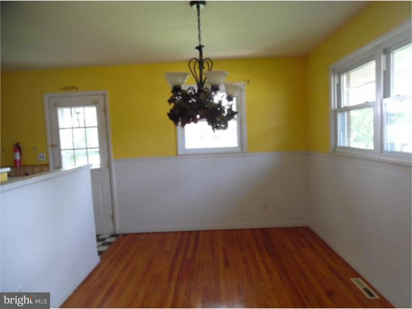 2304 New Albany Road Cinnaminson, NJ 08077 - Photo 5 of 11