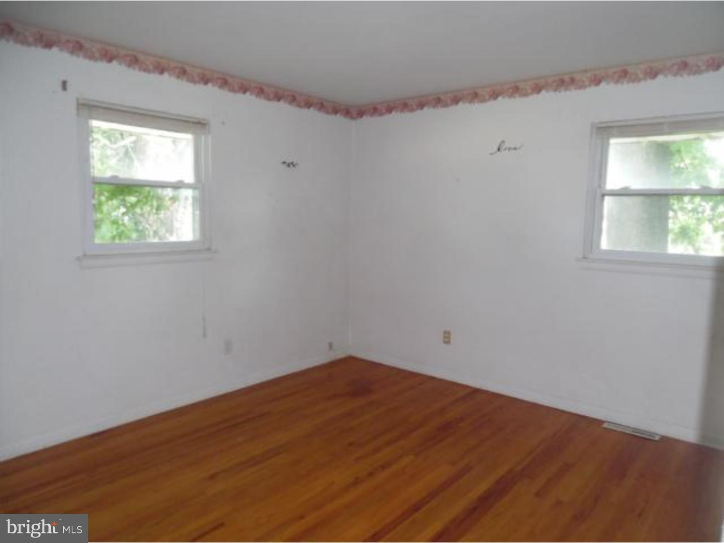 2304 New Albany Road Cinnaminson, NJ 08077 - Photo 7 of 11