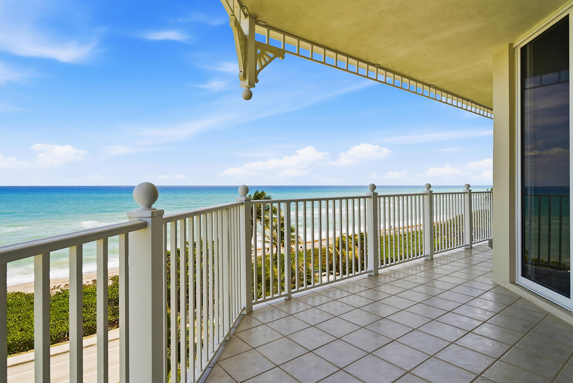 131 Ocean Grande Boulevard, Unit 703 Jupiter, FL 33477 - Photo 5 of 82 131-OCEAN-GRANDE-BLVD-APT-703-33477-005