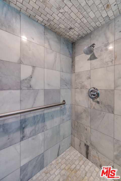 13133 Morrison Street Sherman Oaks, CA 91423 - Photo 20 of 26 a bathroom with a shower