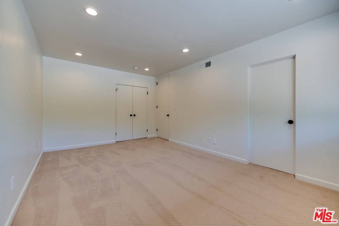 13133 Morrison Street Sherman Oaks, CA 91423 - Photo 21 of 26 a view of empty room