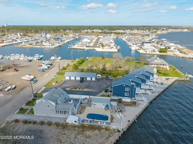 $999,000 | 14 Vessel Drive, Waretown, NJ 08758