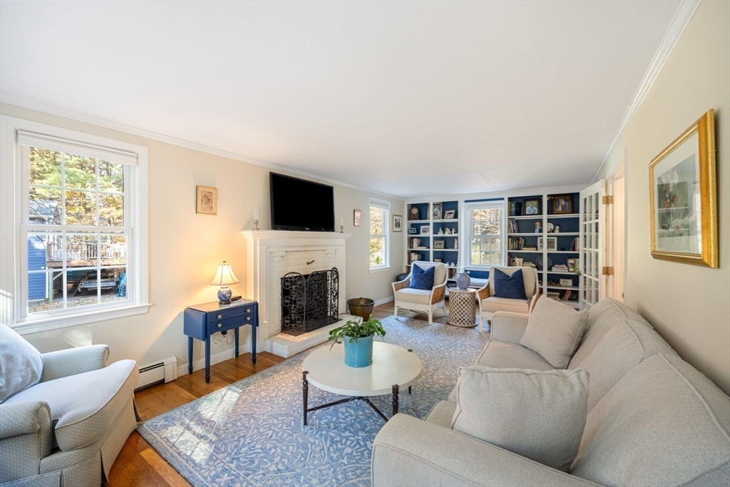 37 Pioneer Road Hingham, MA 02043 - Photo 12 of 37 Gallery Image 12