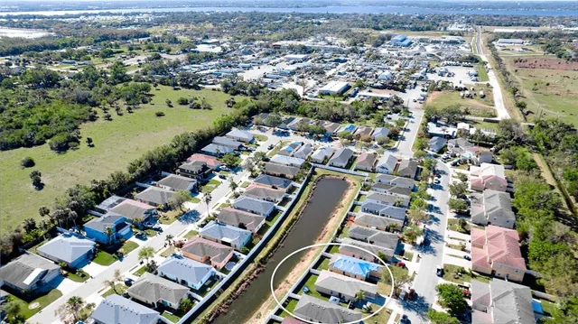 $284,900 | 2330 28th Avenue East, Palmetto, FL 34221