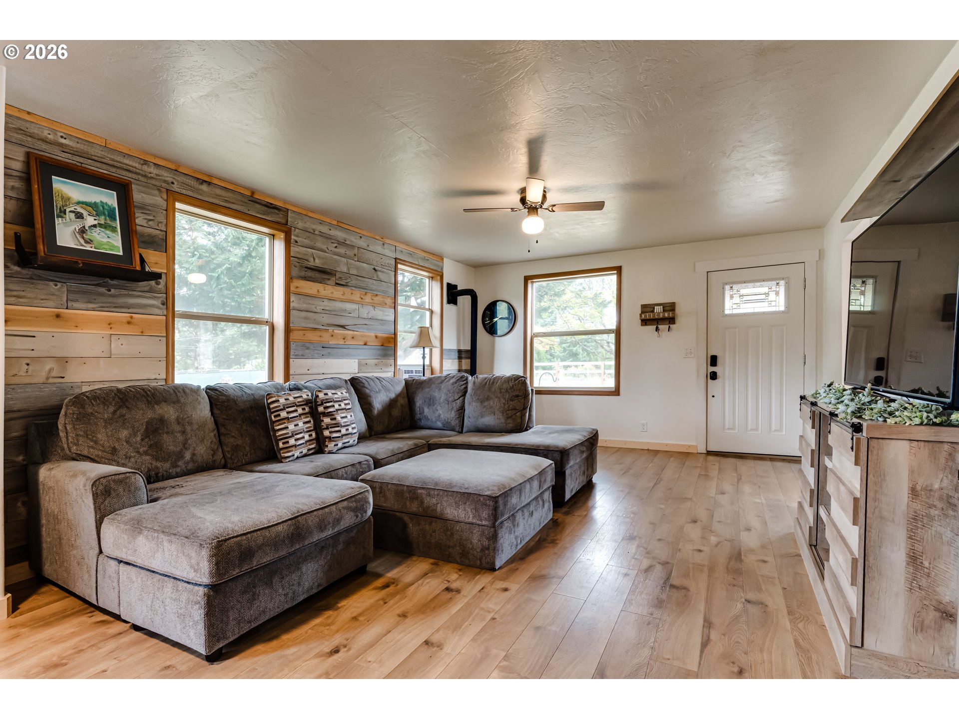 24723 Warthen Road Elmira, OR 97437 - Photo 2 of 33