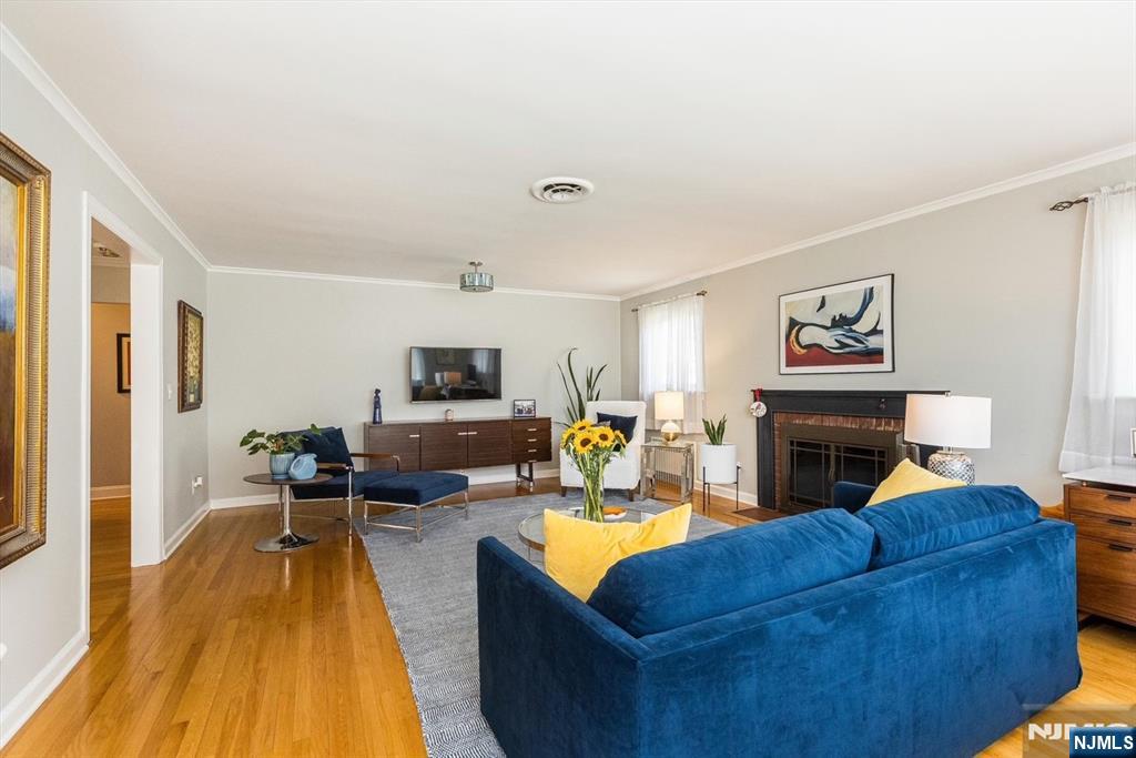98 Totowa Road Totowa, NJ 07512 - Photo 6 of 46
