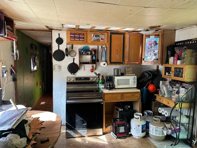 $74,900 | 290 Monadnock Street, Troy, NH 03465