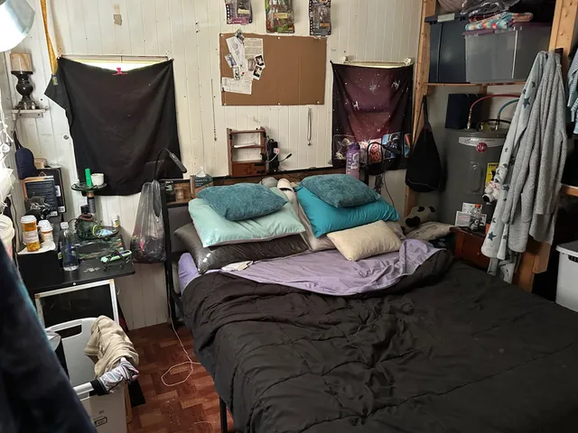 $74,900 | 290 Monadnock Street, Troy, NH 03465