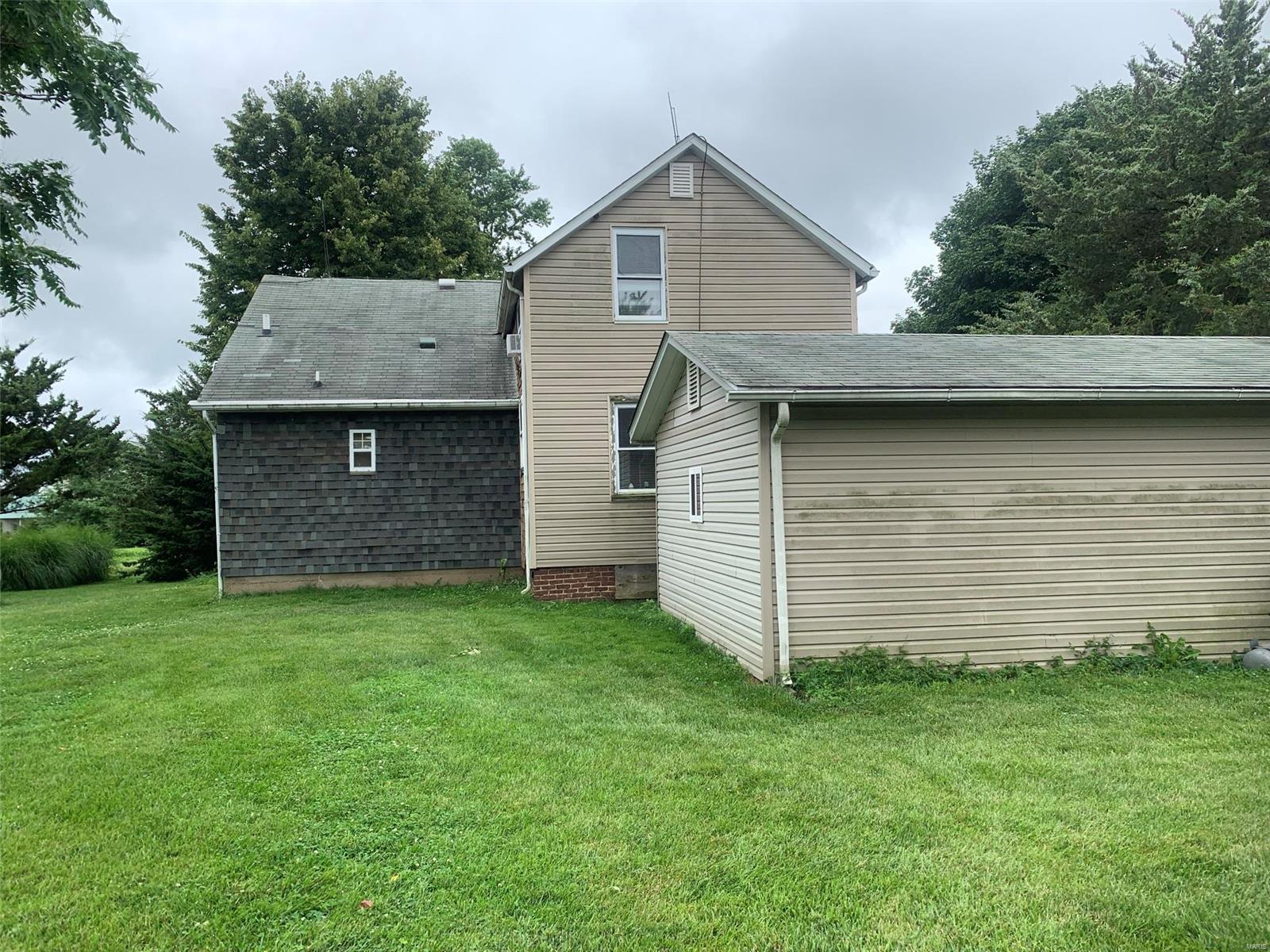 22252 Ruschaupt Road Mount Olive, IL 62069 - Photo 11 of 21 Gallery Image 11