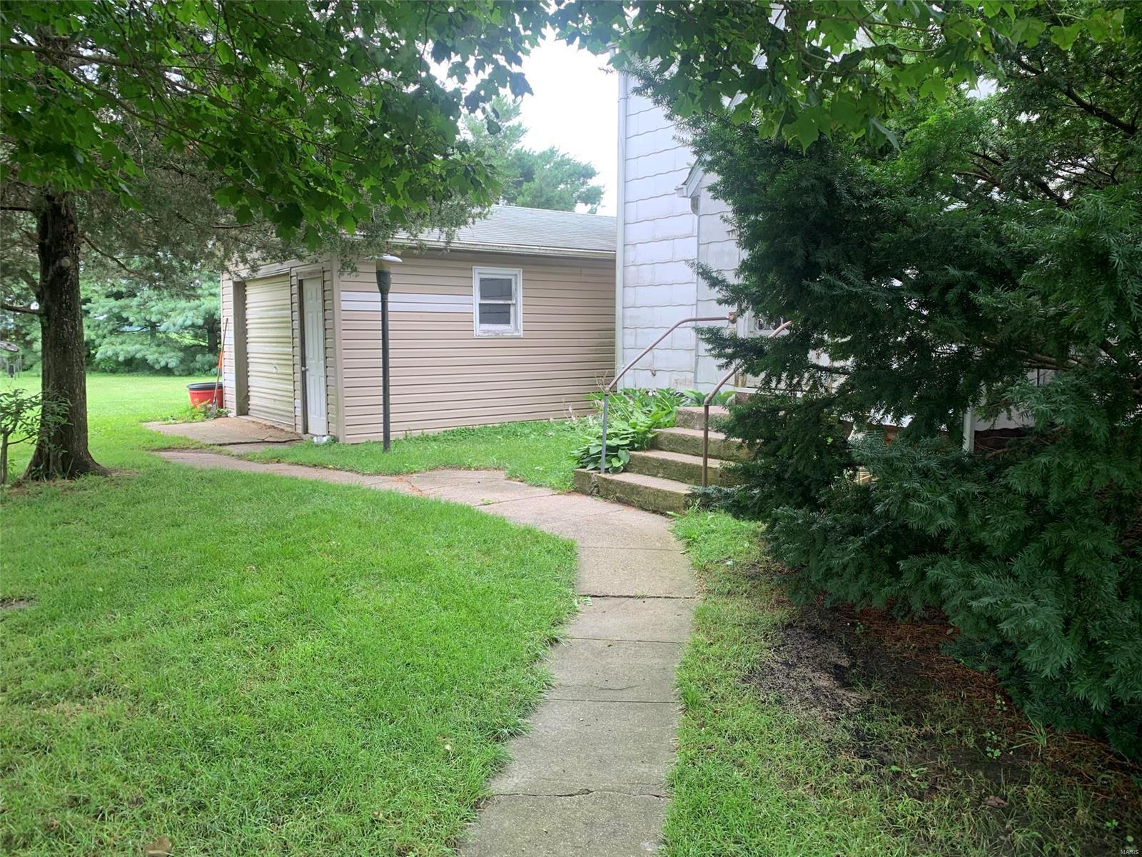 22252 Ruschaupt Road Mount Olive, IL 62069 - Photo 13 of 21 Gallery Image 13