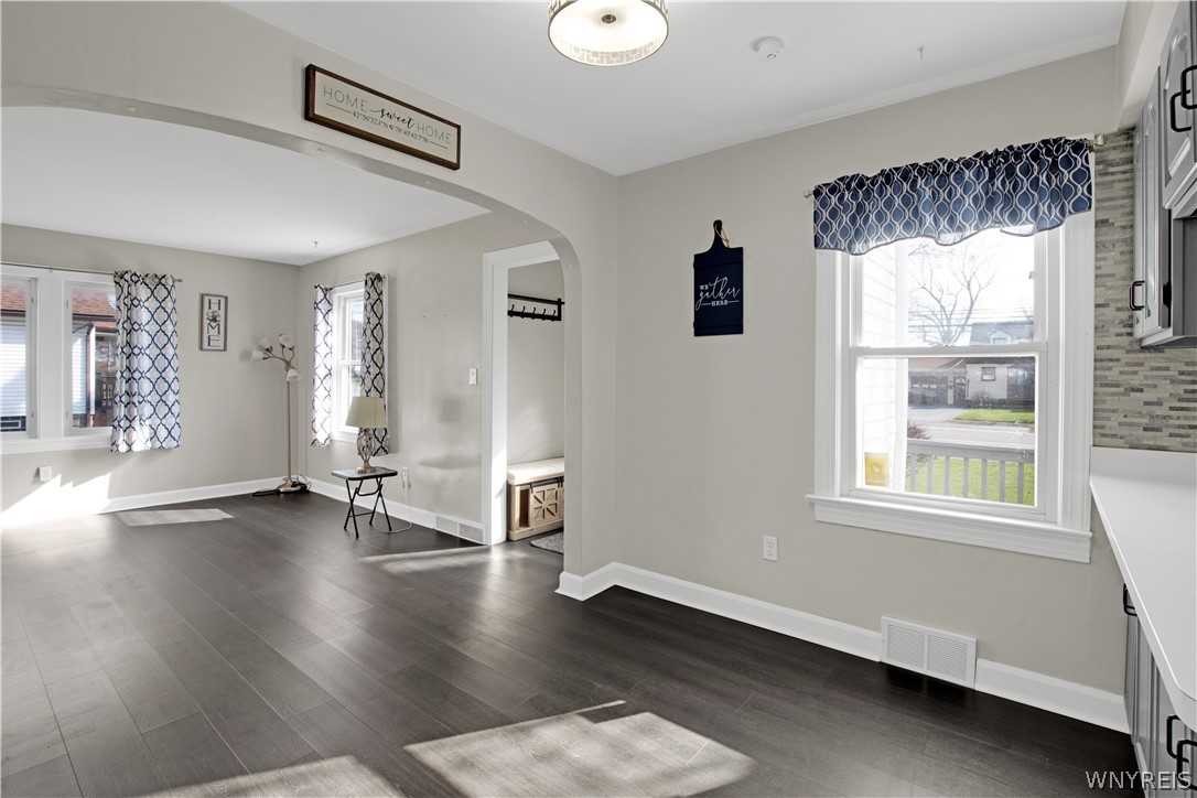 788 Beach Road Cheektowaga, NY 14225 - Photo 13 of 44