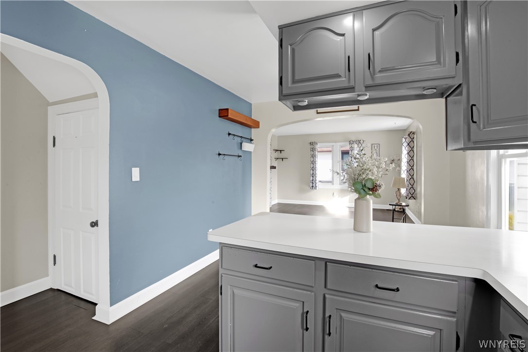 788 Beach Road Cheektowaga, NY 14225 - Photo 14 of 44