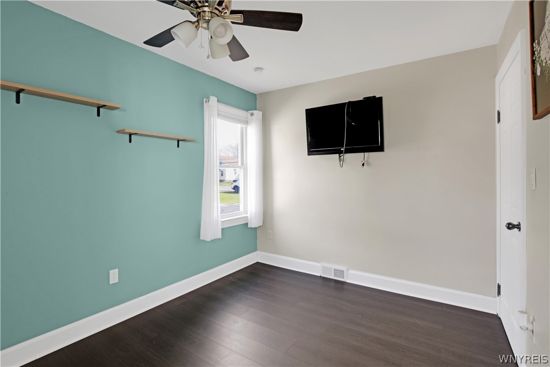 788 Beach Road Cheektowaga, NY 14225 - Photo 23 of 44