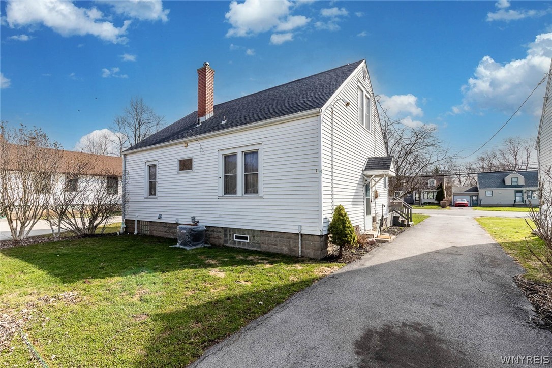 788 Beach Road Cheektowaga, NY 14225 - Photo 35 of 44