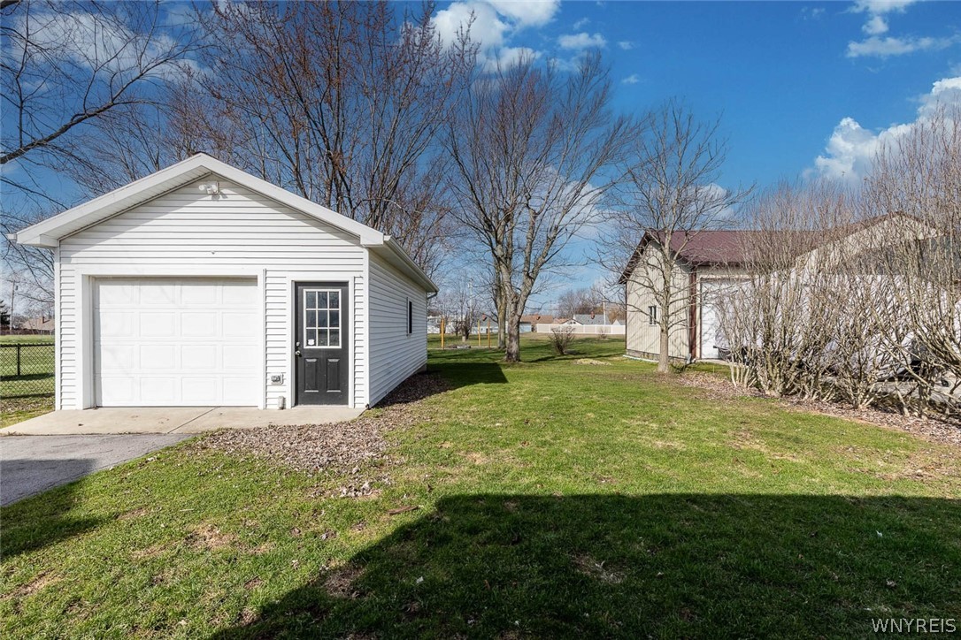 788 Beach Road Cheektowaga, NY 14225 - Photo 36 of 44