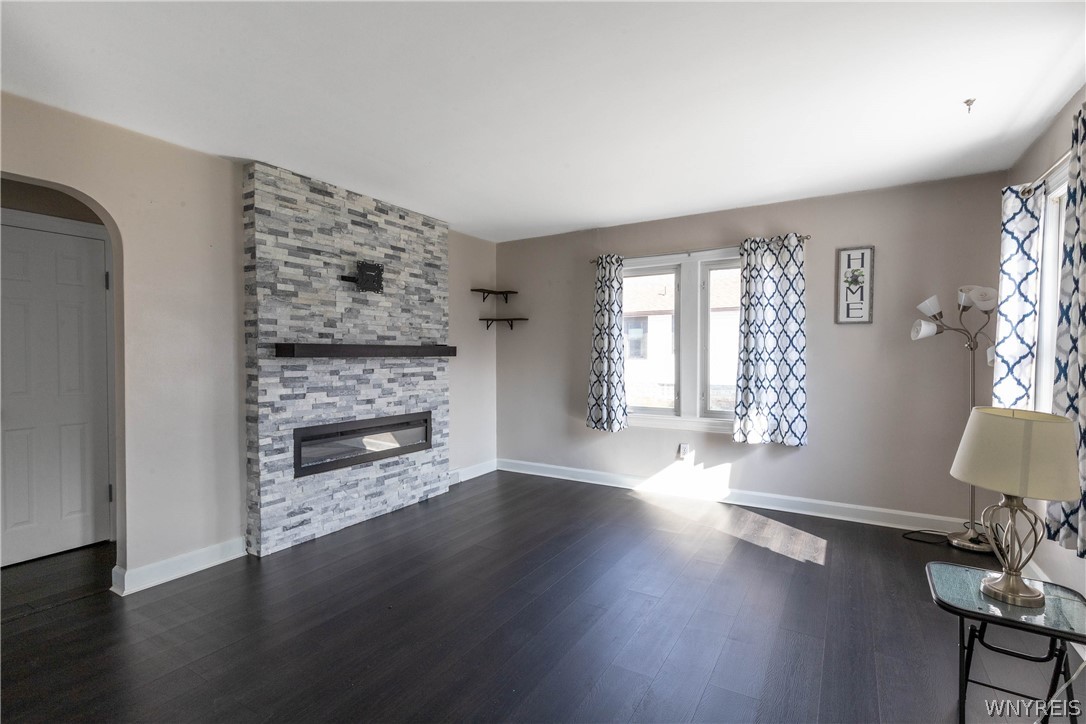 788 Beach Road Cheektowaga, NY 14225 - Photo 7 of 44