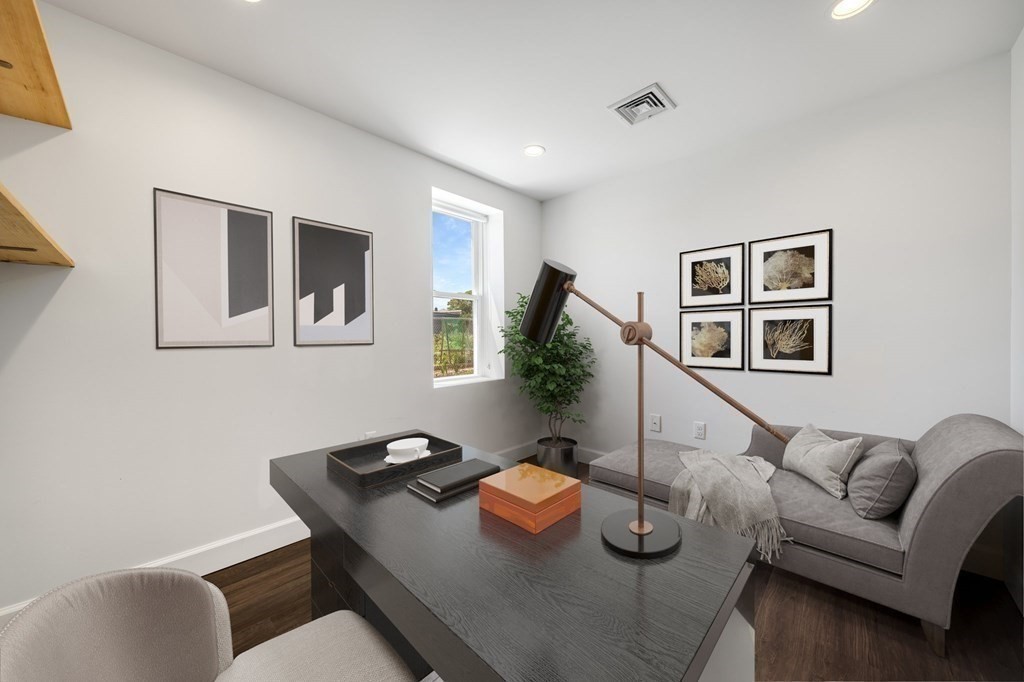 28 Hawthorne Street, Unit 1 Chelsea, MA 02150 - Photo 14 of 38