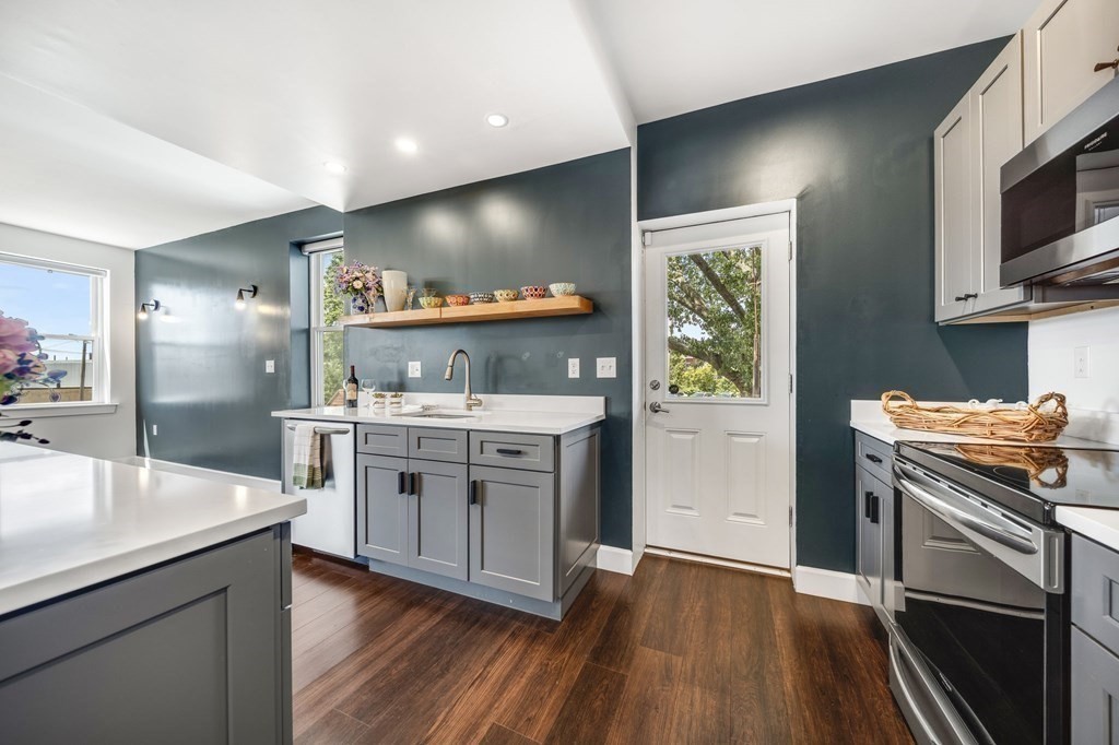 28 Hawthorne Street, Unit 1 Chelsea, MA 02150 - Photo 15 of 38