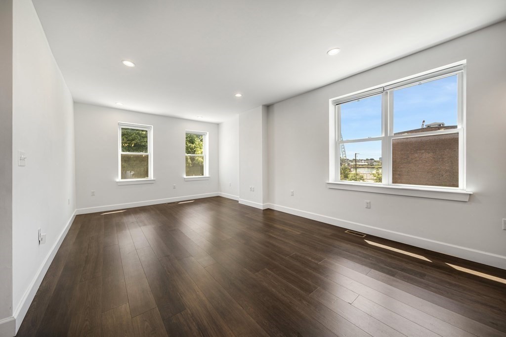 28 Hawthorne Street, Unit 1 Chelsea, MA 02150 - Photo 25 of 38