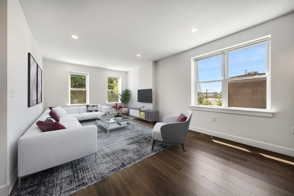 28 Hawthorne Street, Unit 1 Chelsea, MA 02150 - Photo 6 of 38