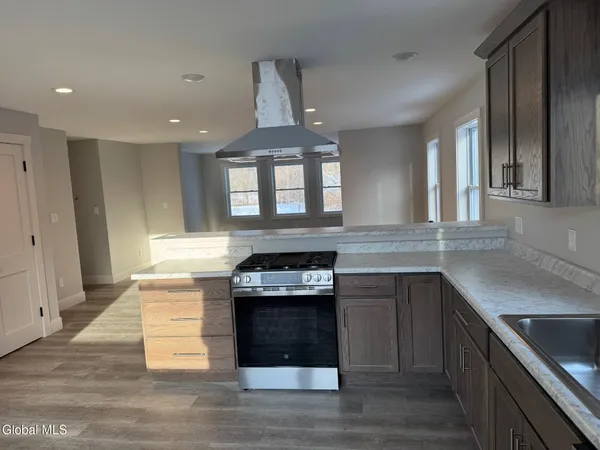 $2,295 | 199 Highway 4, Northumberland, NY 12871