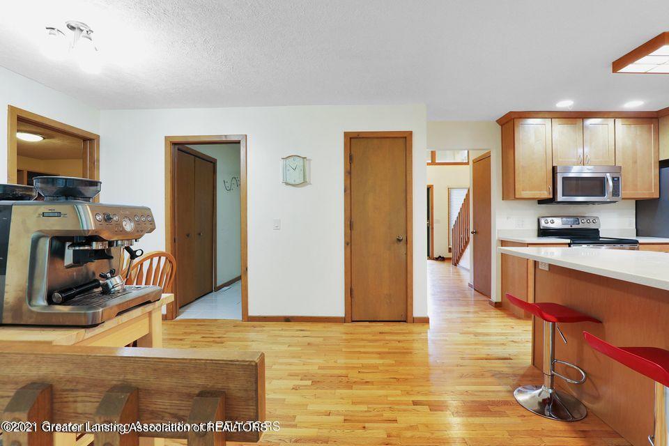 2115 Woodfield Road Okemos, MI 48864 - Photo 13 of 43 20210702015819033585000000-o