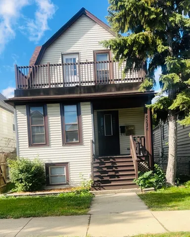 $1,875 | 4214 North Central Park Avenue, Unit 1, Chicago, IL 60618