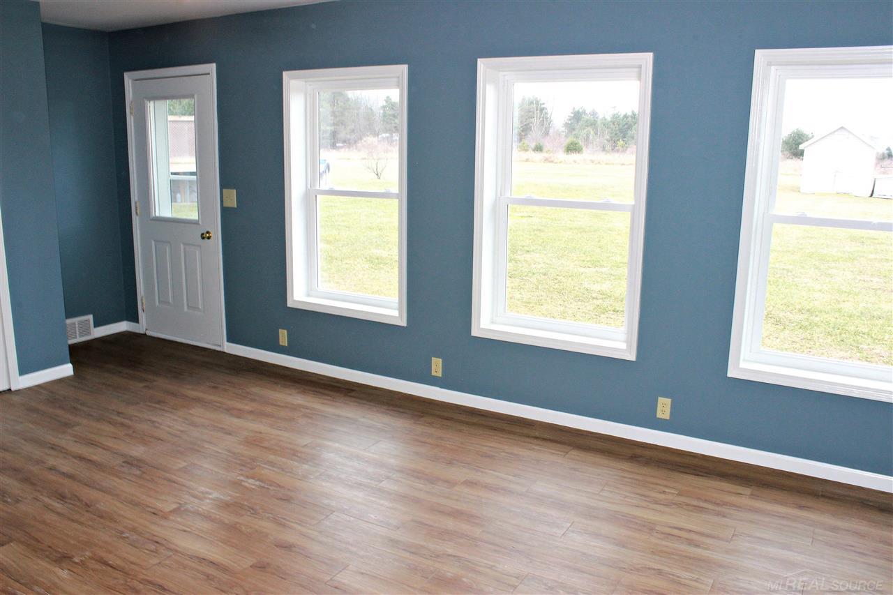 6933 Kilburn Road Jeddo, MI 48032 - Photo 25 of 26 31369188-24.JPG