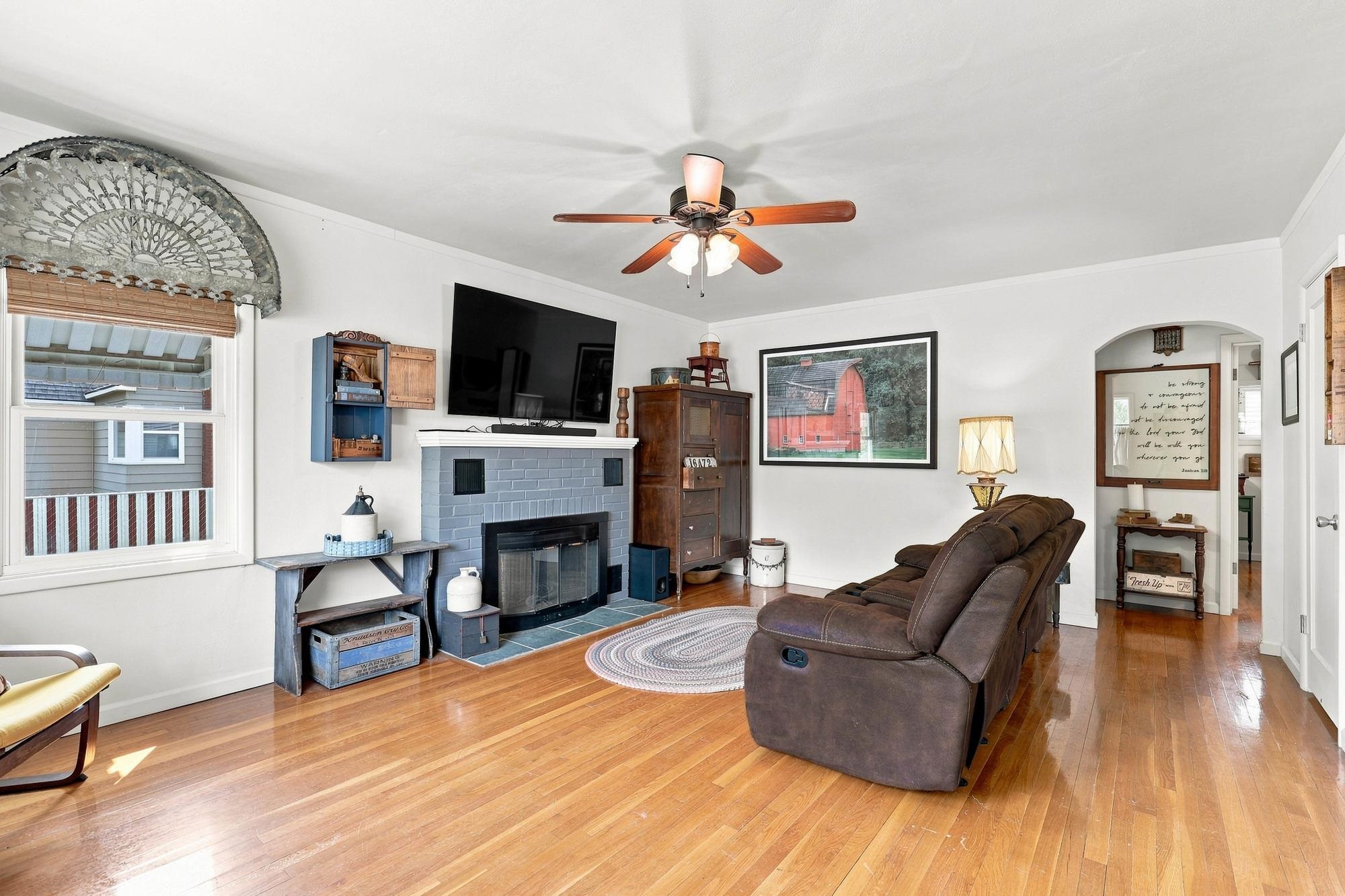 1111 North Locust Road Spokane Valley, WA 99206 - Photo 5 of 33 Gallery Image 5