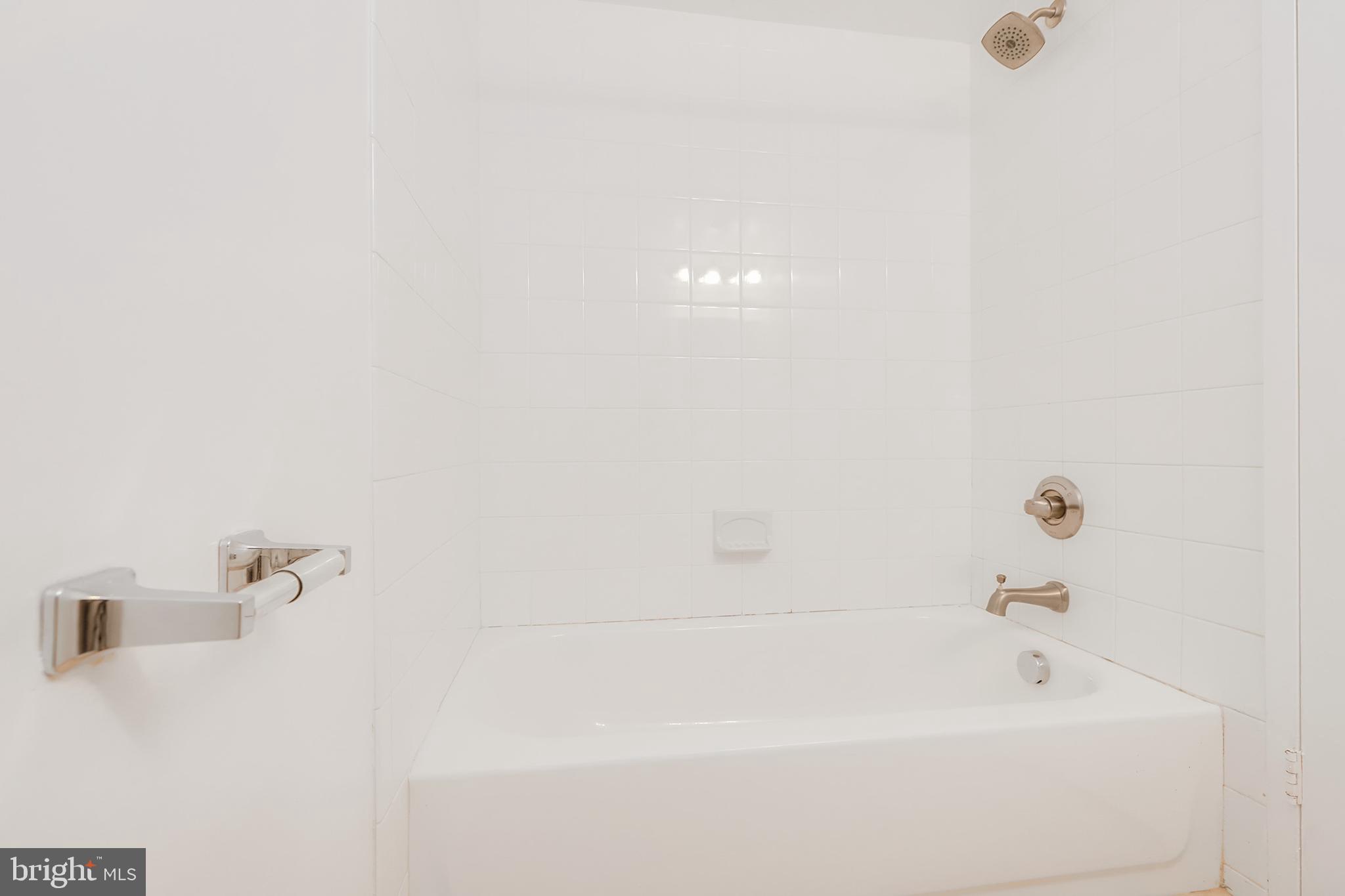 2259 Castle Rock Square, Unit 1B Reston, VA 20191 - Photo 16 of 27 Gallery Image 16