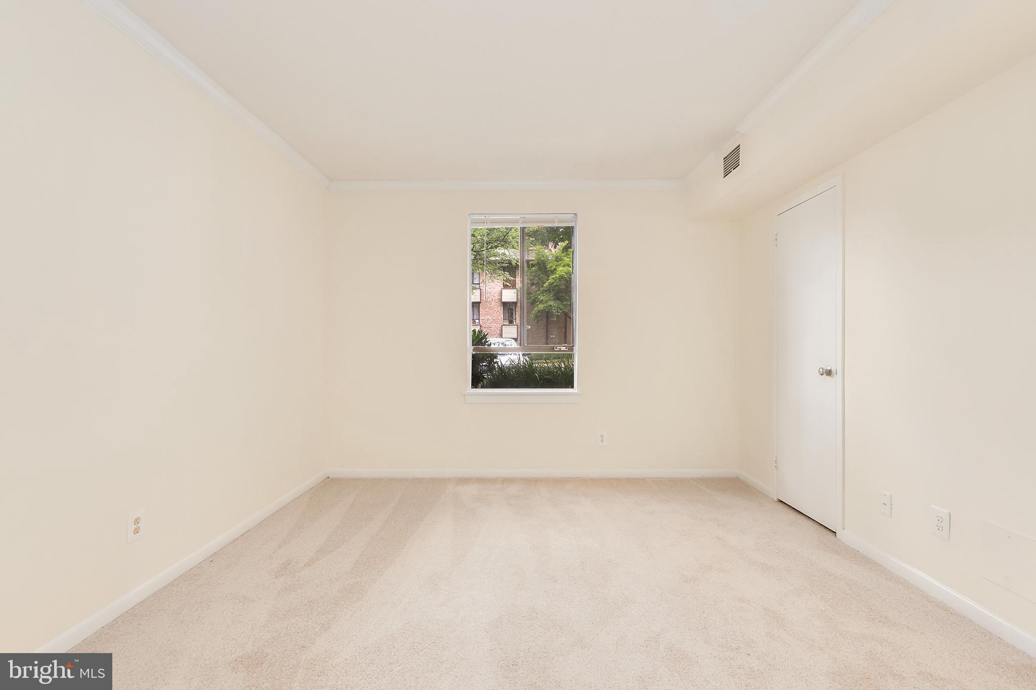 2259 Castle Rock Square, Unit 1B Reston, VA 20191 - Photo 18 of 27 Gallery Image 18