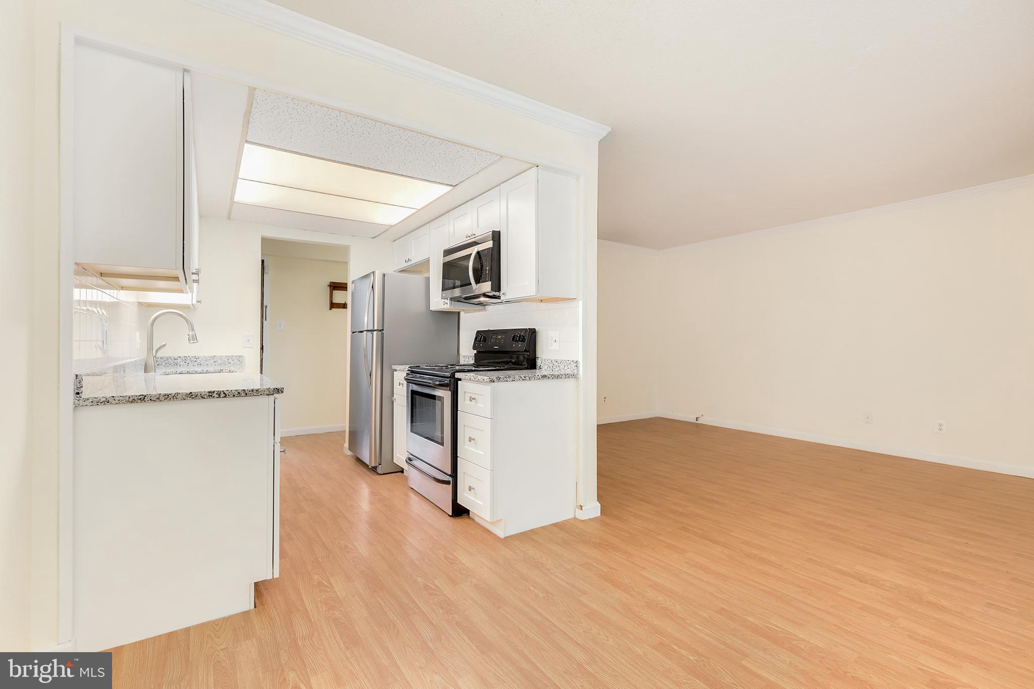 2259 Castle Rock Square, Unit 1B Reston, VA 20191 - Photo 4 of 27 Gallery Image 4